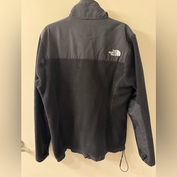 North Face Denali Jacket in Black. Size M. - Picture 3 of 4